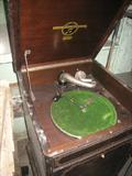 VICTROLA