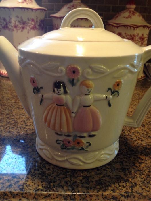 Nice folk art style tea pot