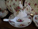 ROYAL DOULTON OLD COUNTRY ROSE