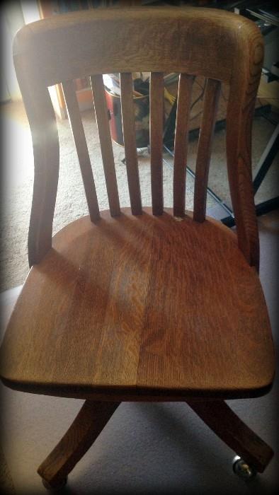 Wooden Desk Chair! Visit www.ctonlineauctions.com/lajolla to bid!