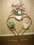 Heart shaped plant stand