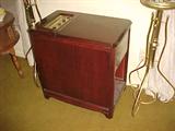 Vintage Airline Radio/Phonograph