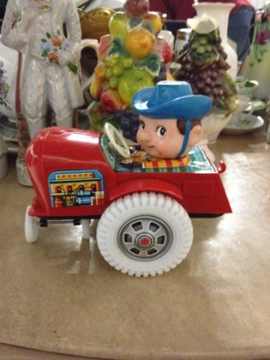 VINTAGE TOYS FARMER IN TRACTOR WINDUP
