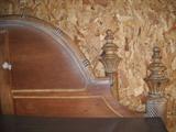 PINEAPPLE STYLE KING SIZE BED SET.