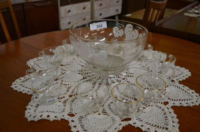 VINTAGE PUNCH BOWL AND CUPS