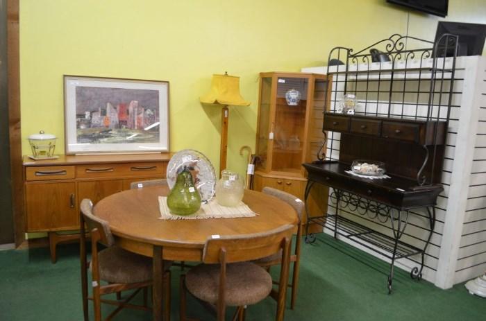 G PLAN TABLE, CHAIRS & SIDEBOARD, WOOD & IRON BAKERS RACK