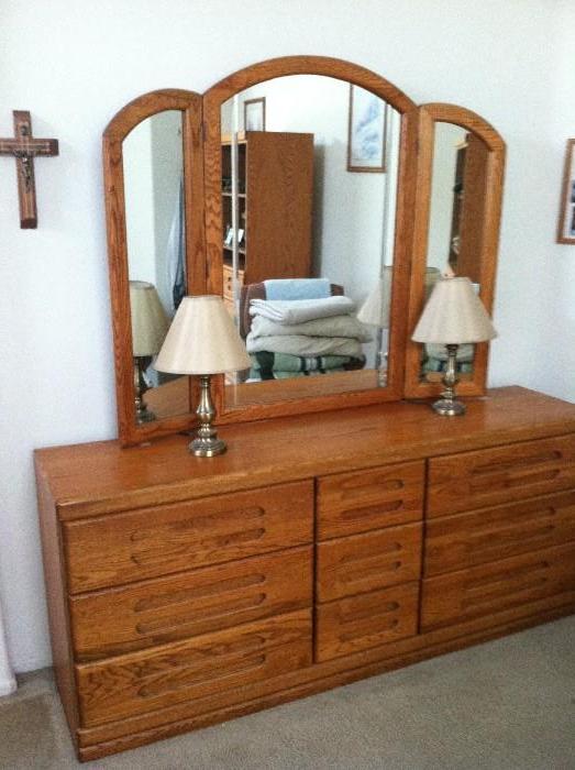 Dresser w/ mirror (part of bedroom set) Lamps (Separate) 