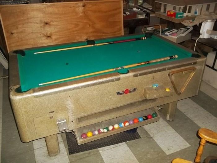 Valley Mfg late 1950s coin-op 6' pool table, in great condition and complete. Measures 74.5" x 42" x 33" tall.