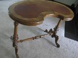 19th c., French, kidney desk