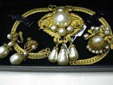 Signed Miriam Hoskins parure ensemble