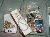 Nice assortment of costume jewelry