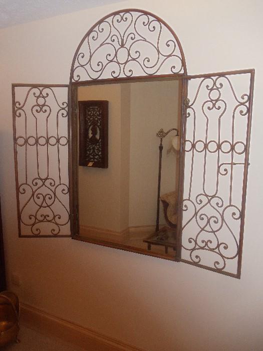 Gated Mirror