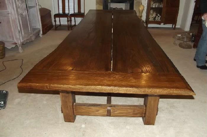 11 1/2 FT TABLE SOLID OAK, VERY WELL MADE ONE OF A KIND !