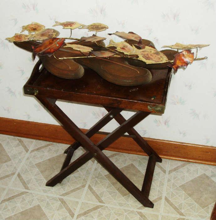 folding table and leaf wall hanging