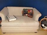 Serta twin pull out bed/over sized chair