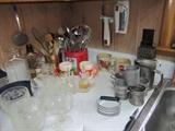 Great vintage kitchen stuff
