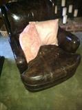 comfortable classic leather chair