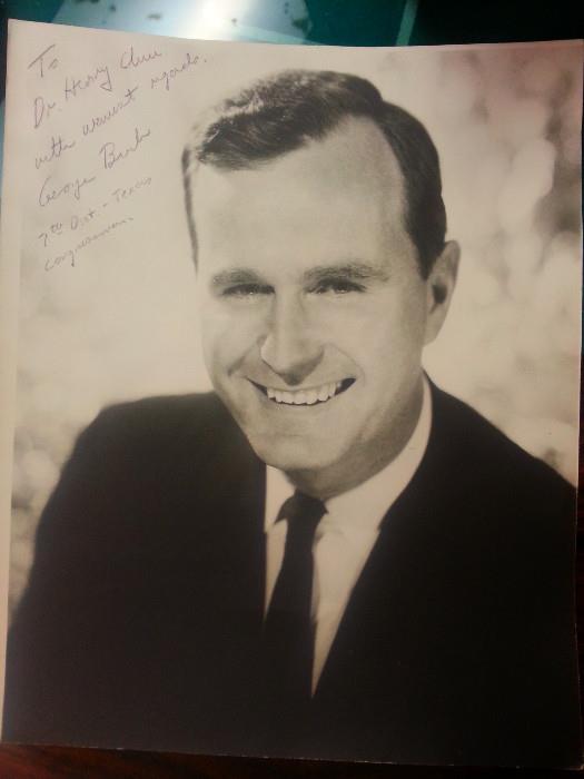 Signed photo of George HW Bush