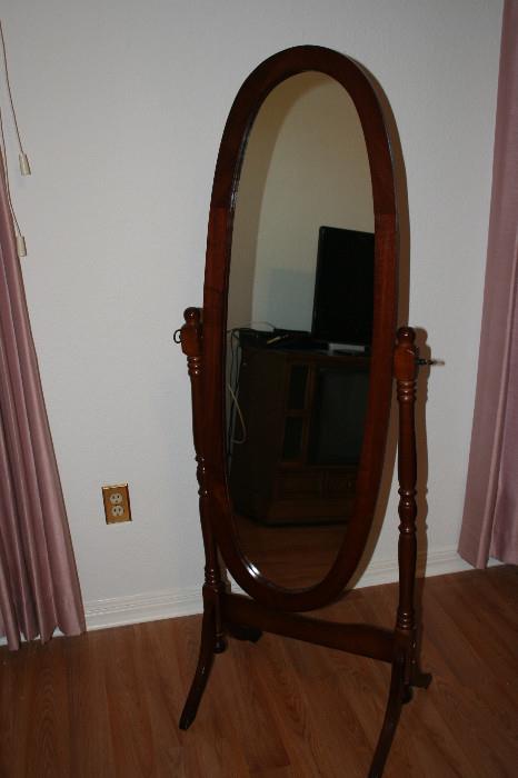 Stand alone dressing Mirror 