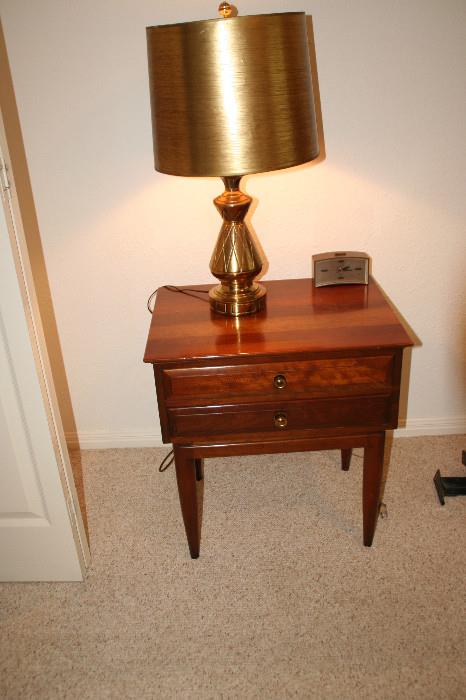 Willett Night stands  and lamp