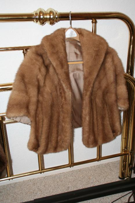 Vintage Fur Shawl in Excellent Condition