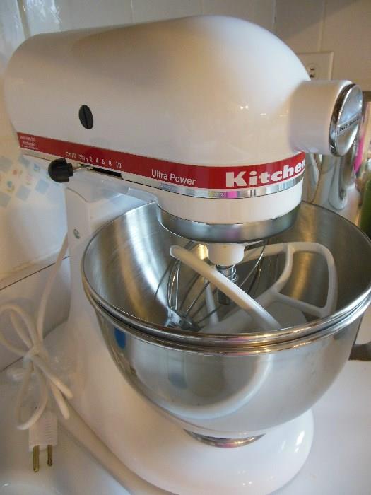 Kitchen Aid Ultra Power With 2 Stainless Bowls Attachment's 