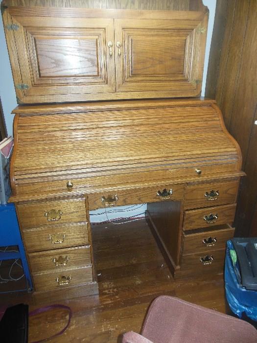 LARGE Roll top Desk/Hutch