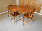 Kitchen/ Dining Table with leaf in and chairs