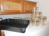 Roasting pan with rack and canister set