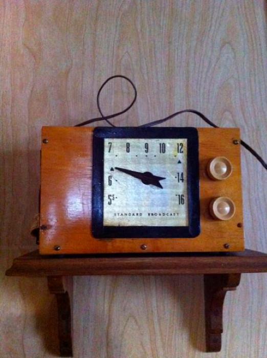 Vintage Standard Broadcast radio