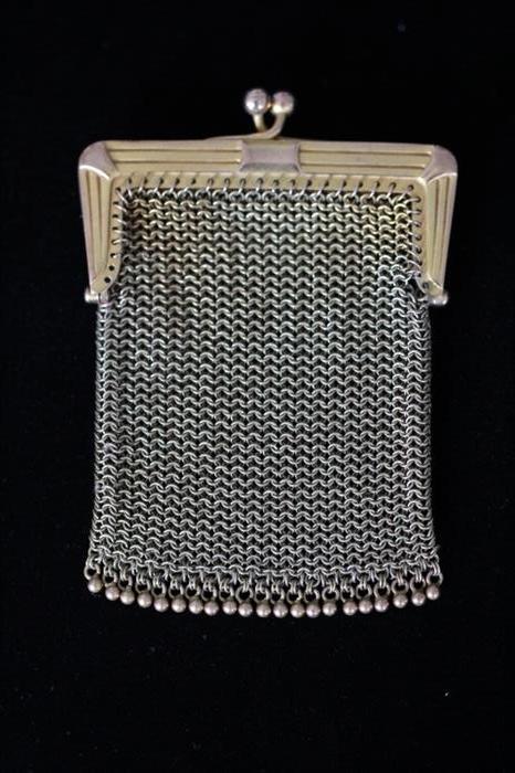 9 carat gold mesh purse
