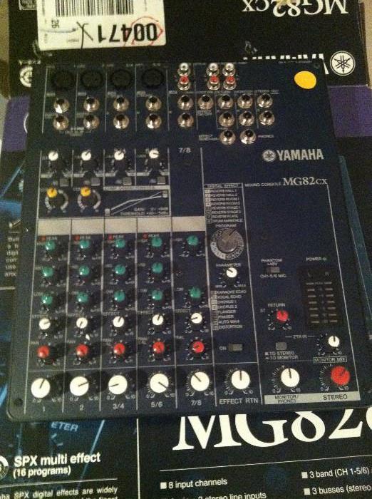 Yamaha MG82CX mixing console