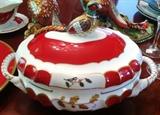 Lynn Chase tureen