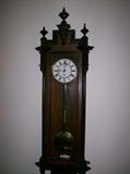 ANTIQUE WALL CLOCK