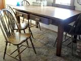 Nice Kitchen Table w/4 Chairs. 5' L x 34" W