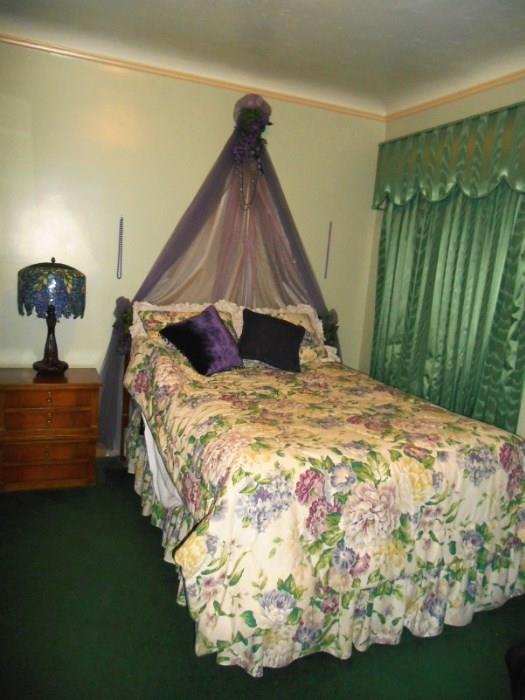 Excellent full size bed with Tiffany Style Lamp