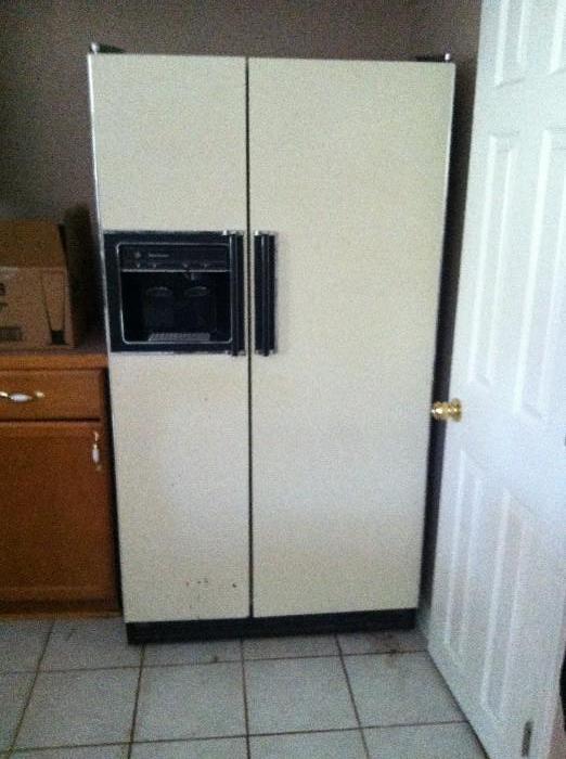 GE custom dispensor fridge