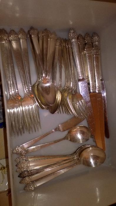 Onedia "King Cedric" silver-plate flatware set of 6 with 5 serving pieces
