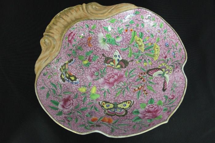 ANTIQUE CHINESE EXPORT PORCELAIN