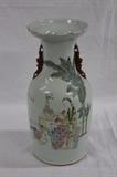 CHINESE EXPORT PORCELAIN VASE
