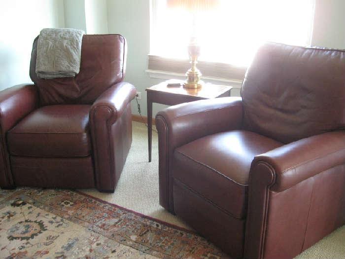 2 leather recliners