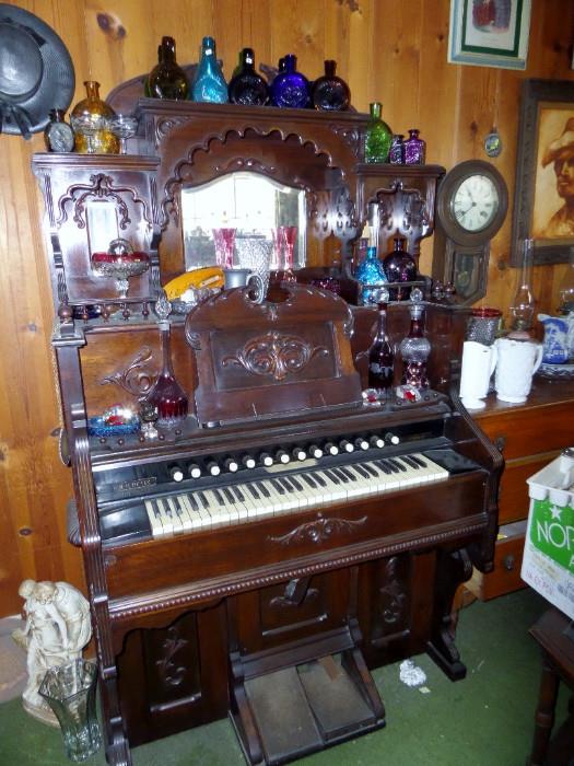 antique Walnut Victorian pump organ