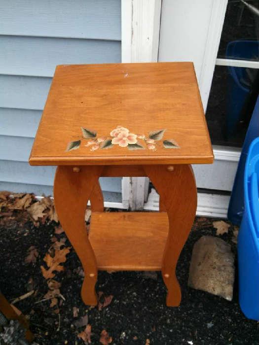 wood accent table