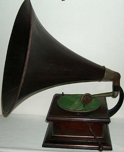 Columbia phonograph w/ wood bell - needs some TLC