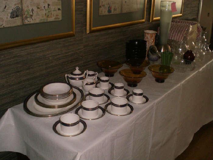 Coalport dinner service, and assorted glass and pottery.