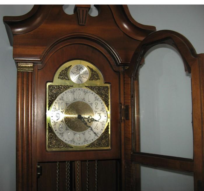 35+ Howard Miller Grandfather Clock Curio Cabinet