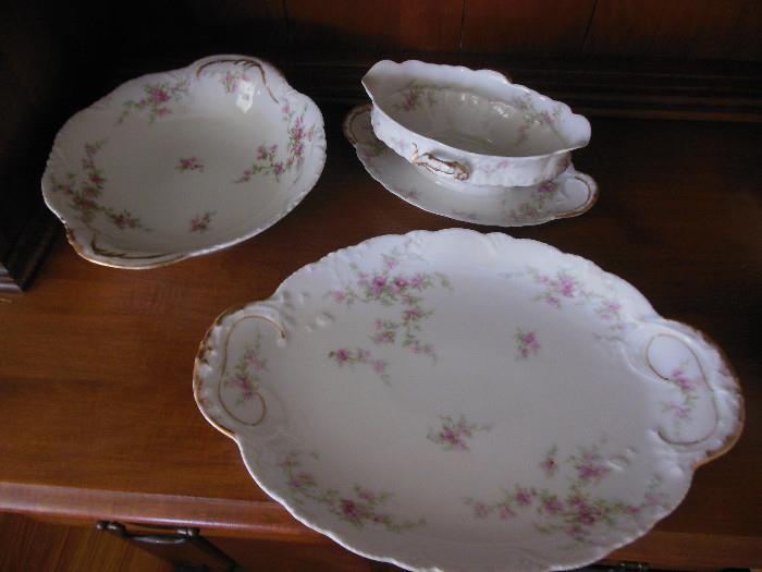 Theodore Haviland France 1903 Schleiger China.this is some service pieces