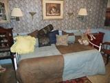 Day Bed, Lots of Pillows & stuffed animals