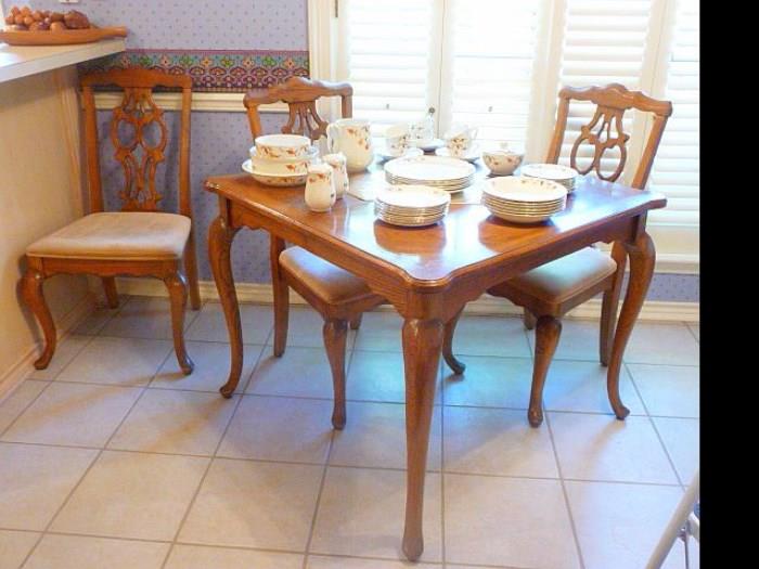 GARRISON FURN SOLID OAK EXTENSION DINING TABLE 2 LEAF with 6 CHAIRS (only 3 displayed)  ~  36 -37" square