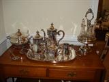 Gorham "Hispana" silver plated tea service, silver plated Kann & Sons castor set